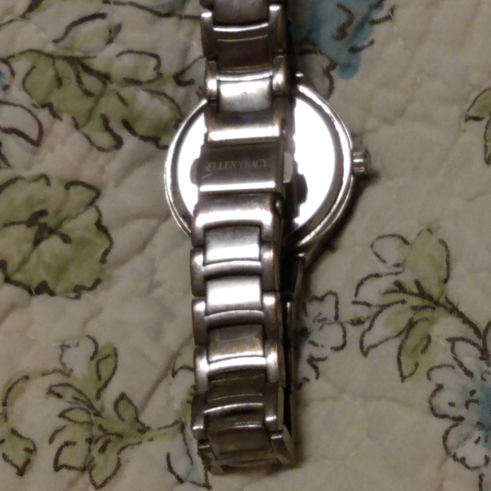 Ellen Tracy Watch Model ET5294SL